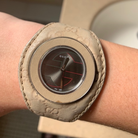 GUCCI U Play Stainless Steel Watch - Picture 5 of 6